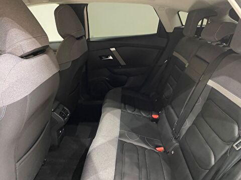 2023 Benzin Otomatik Citroen C4 Beyaz Gürel Tasarım Aksesuar Otomotiv San. Tic. Ltd. Şti.