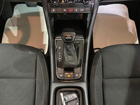 2022 Benzin Otomatik Skoda Karoq Gri Gürel Tasarım Aksesuar Otomotiv San. Tic. Ltd. Şti.