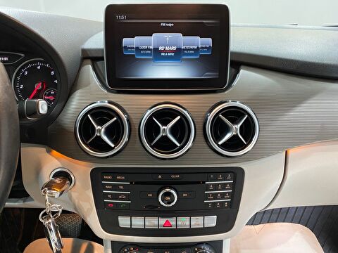 2016 Dizel Otomatik Mercedes-Benz B Beyaz Gürel Tasarım Aksesuar Otomotiv San. Tic. Ltd. Şti.