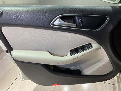2016 Dizel Otomatik Mercedes-Benz B Beyaz Gürel Tasarım Aksesuar Otomotiv San. Tic. Ltd. Şti.