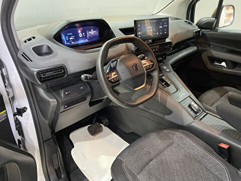 2025 Dizel Otomatik Peugeot Rifter Beyaz Gürel Tasarım Aksesuar Otomotiv San. Tic. Ltd. Şti.
