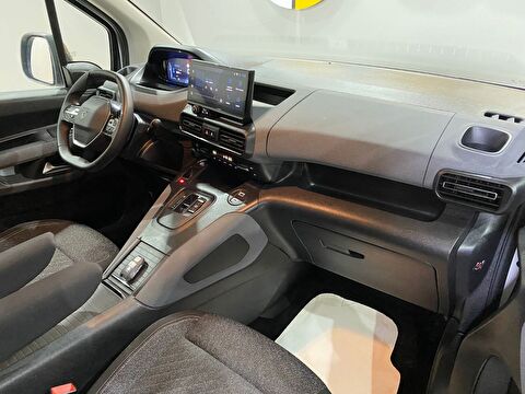 2025 Dizel Otomatik Peugeot Rifter Beyaz Gürel Tasarım Aksesuar Otomotiv San. Tic. Ltd. Şti.