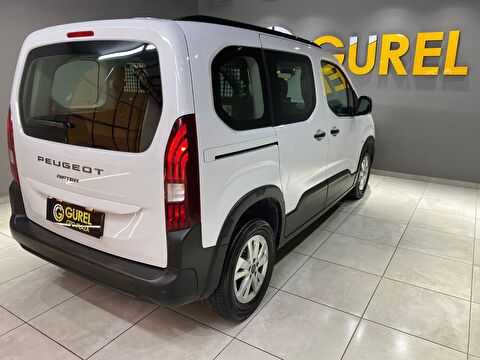 2025 Dizel Otomatik Peugeot Rifter Beyaz Gürel Tasarım Aksesuar Otomotiv San. Tic. Ltd. Şti.