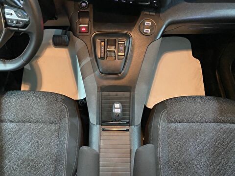 2025 Dizel Otomatik Peugeot Rifter Beyaz Gürel Tasarım Aksesuar Otomotiv San. Tic. Ltd. Şti.