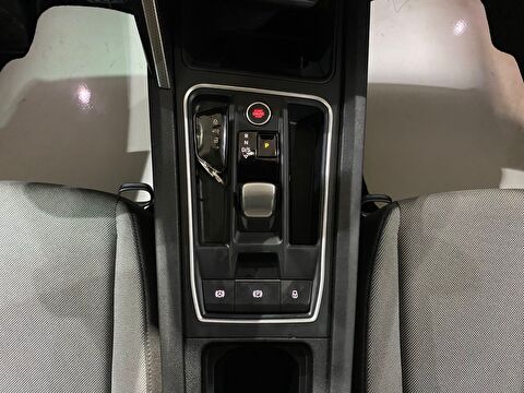 2024 MHEV Otomatik Seat Leon Beyaz Gürel Tasarım Aksesuar Otomotiv San. Tic. Ltd. Şti.