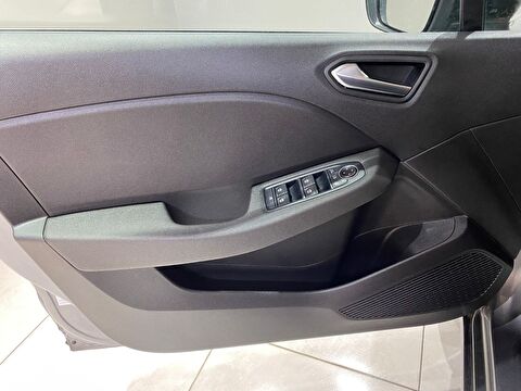 2025 Benzin Otomatik Renault Clio Gri Gürel Tasarım Aksesuar Otomotiv San. Tic. Ltd. Şti.