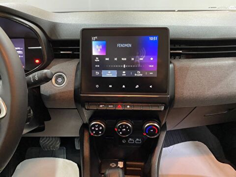 2025 Benzin Otomatik Renault Clio Gri Gürel Tasarım Aksesuar Otomotiv San. Tic. Ltd. Şti.