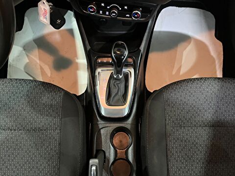 2022 Benzin Otomatik Opel Crossland Beyaz Gürel Tasarım Aksesuar Otomotiv San. Tic. Ltd. Şti.