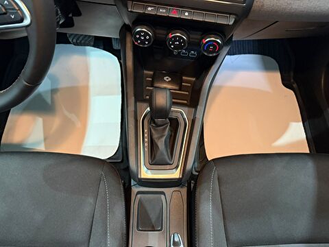 2026 Benzin Otomatik Renault Clio Gri Gürel Tasarım Aksesuar Otomotiv San. Tic. Ltd. Şti.