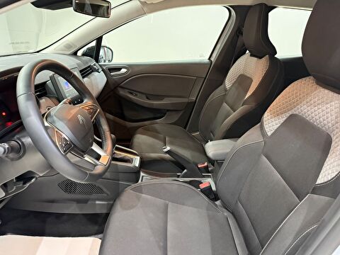 2026 Benzin Otomatik Renault Clio Gri Gürel Tasarım Aksesuar Otomotiv San. Tic. Ltd. Şti.