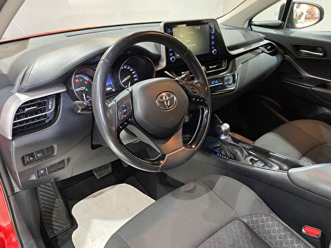 2020 Hybrid Otomatik Toyota C-HR Kırmızı Gürel Tasarım Aksesuar Otomotiv San. Tic. Ltd. Şti.