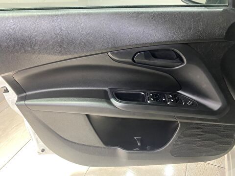 2022 Dizel Manuel Fiat Egea Beyaz Gürel Tasarım Aksesuar Otomotiv San. Tic. Ltd. Şti.