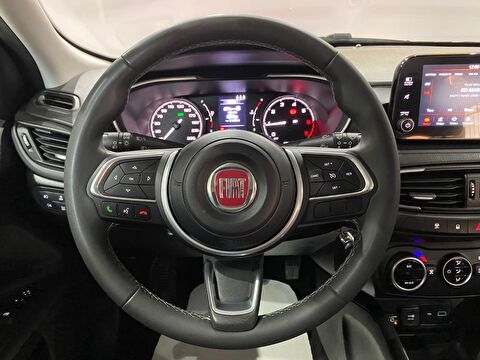 2021 Benzin + LPG Manuel Fiat Egea Kırmızı Gürel Tasarım Aksesuar Otomotiv San. Tic. Ltd. Şti.