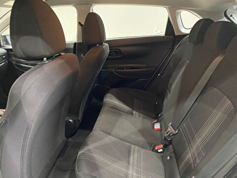 2024 Benzin Otomatik Hyundai i20 Beyaz Gürel Tasarım Aksesuar Otomotiv San. Tic. Ltd. Şti.