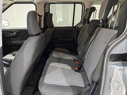 2025 Benzin Otomatik Ford Tourneo Courier Gri Gürel Tasarım Aksesuar Otomotiv San. Tic. Ltd. Şti.
