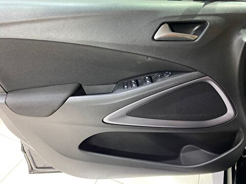 2023 Benzin Otomatik Opel Crossland Siyah Gürel Tasarım Aksesuar Otomotiv San. Tic. Ltd. Şti.