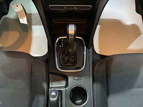 2022 Benzin Otomatik Renault Megane Beyaz Gürel Tasarım Aksesuar Otomotiv San. Tic. Ltd. Şti.