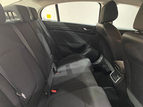 2022 Benzin Otomatik Renault Megane Beyaz Gürel Tasarım Aksesuar Otomotiv San. Tic. Ltd. Şti.