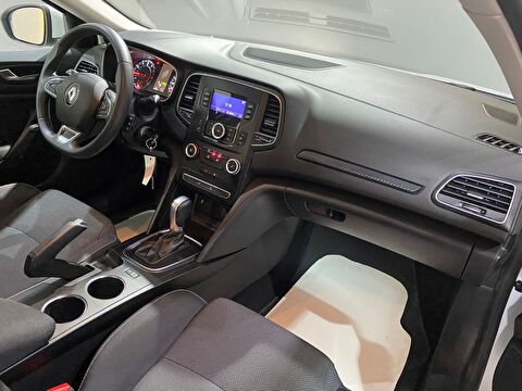 2022 Benzin Otomatik Renault Megane Beyaz Gürel Tasarım Aksesuar Otomotiv San. Tic. Ltd. Şti.