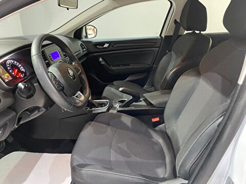 2022 Benzin Otomatik Renault Megane Beyaz Gürel Tasarım Aksesuar Otomotiv San. Tic. Ltd. Şti.