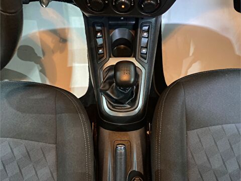 TaksitliOto.Net | 2.El Citroen C-Elysee Sedan 1.5 BlueHDI Feel | Manuel & Dizel | Beyaz | İzmir.2el 2022 Dizel Manuel Citroen C-Elysee Beyaz Gürel Tasarım Aksesuar Otomotiv San. Tic. Ltd. Şti.