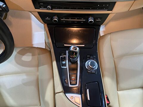2014 Benzin Otomatik BMW 5 Serisi Füme Gürel Tasarım Aksesuar Otomotiv San. Tic. Ltd. Şti.