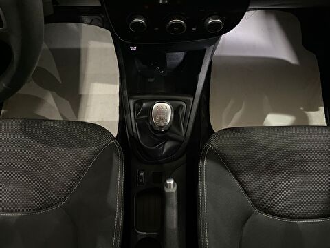 2019 Benzin Manuel Renault Clio Kırmızı Gürel Tasarım Aksesuar Otomotiv San. Tic. Ltd. Şti.