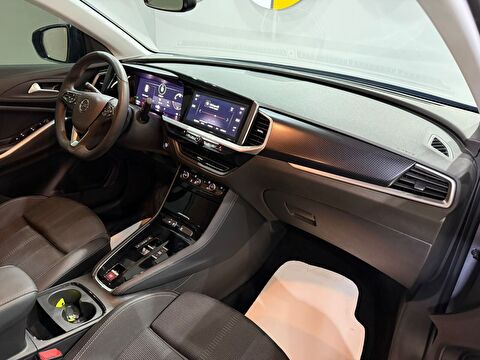2024 Benzin Otomatik Opel Grandland Gümüş Gri Gürel Tasarım Aksesuar Otomotiv San. Tic. Ltd. Şti.