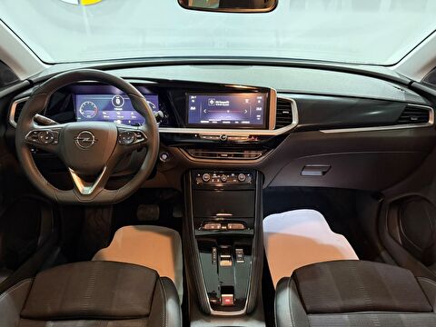 2024 Benzin Otomatik Opel Grandland Gümüş Gri Gürel Tasarım Aksesuar Otomotiv San. Tic. Ltd. Şti.
