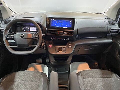 2026 Dizel Otomatik Opel Combo Beyaz Gürel Tasarım Aksesuar Otomotiv San. Tic. Ltd. Şti.