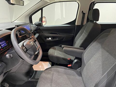 2026 Dizel Otomatik Opel Combo Beyaz Gürel Tasarım Aksesuar Otomotiv San. Tic. Ltd. Şti.
