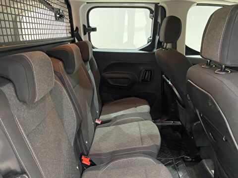 2026 Dizel Otomatik Opel Combo Beyaz Gürel Tasarım Aksesuar Otomotiv San. Tic. Ltd. Şti.