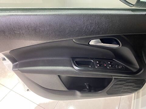 2019 Dizel Manuel Fiat Egea Beyaz Gürel Tasarım Aksesuar Otomotiv San. Tic. Ltd. Şti.