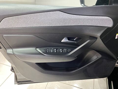2024 Benzin Otomatik Peugeot 408 Siyah Gürel Tasarım Aksesuar Otomotiv San. Tic. Ltd. Şti.