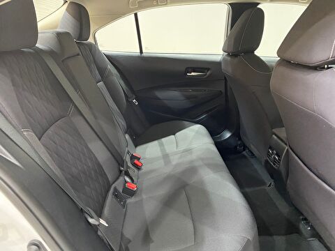 2022 Benzin Otomatik Toyota Corolla Beyaz Gürel Tasarım Aksesuar Otomotiv San. Tic. Ltd. Şti.