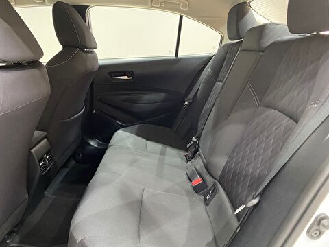 2022 Benzin Otomatik Toyota Corolla Beyaz Gürel Tasarım Aksesuar Otomotiv San. Tic. Ltd. Şti.
