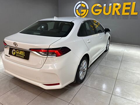 2022 Benzin Otomatik Toyota Corolla Beyaz Gürel Tasarım Aksesuar Otomotiv San. Tic. Ltd. Şti.