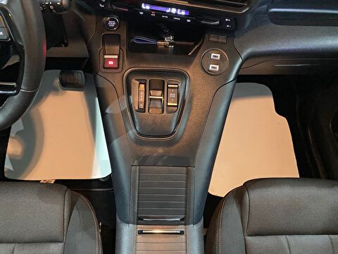 2024 Dizel Otomatik Citroen Berlingo Gri Gürel Tasarım Aksesuar Otomotiv San. Tic. Ltd. Şti.