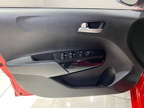 2021 Benzin Otomatik Kia Picanto Kırmızı Gürel Tasarım Aksesuar Otomotiv San. Tic. Ltd. Şti.