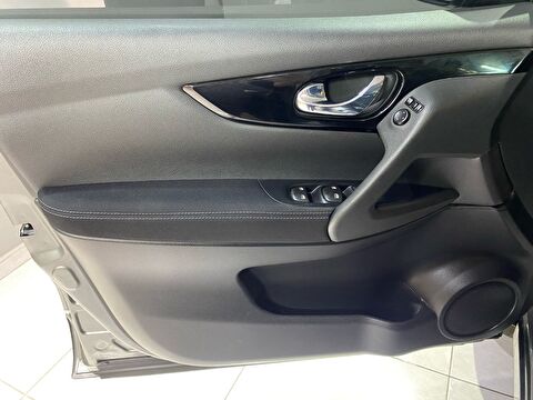 2018 Benzin Otomatik Nissan Qashqai Gri Gürel Tasarım Aksesuar Otomotiv San. Tic. Ltd. Şti.