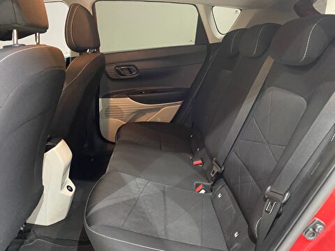 2023 Benzin Otomatik Hyundai Bayon Kırmızı Gürel Tasarım Aksesuar Otomotiv San. Tic. Ltd. Şti.