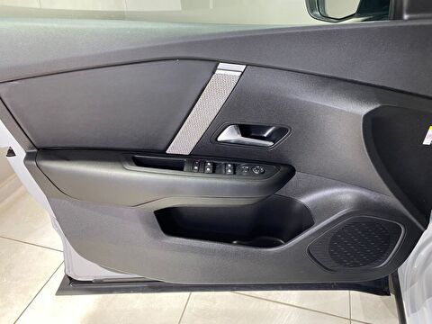 2024 Benzin Otomatik Citroen C4 X Beyaz Gürel Tasarım Aksesuar Otomotiv San. Tic. Ltd. Şti.