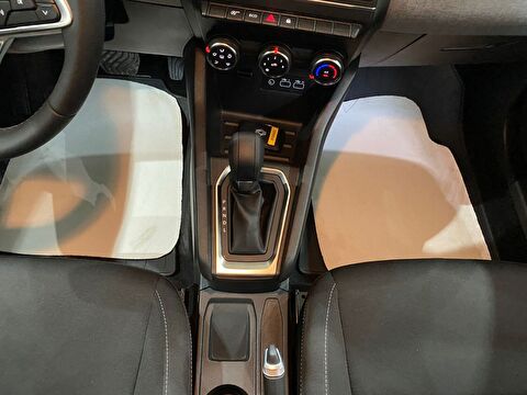 2025 Benzin Otomatik Renault Clio Gri Gürel Tasarım Aksesuar Otomotiv San. Tic. Ltd. Şti.