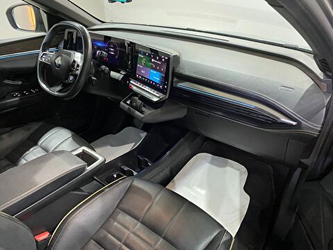 2023 Elektrik Otomatik Renault Megane E-Tech Gri Gürel Tasarım Aksesuar Otomotiv San. Tic. Ltd. Şti.