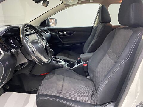 2015 Benzin Otomatik Nissan Qashqai Beyaz Gürel Tasarım Aksesuar Otomotiv San. Tic. Ltd. Şti.