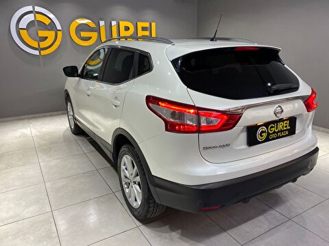 2015 Benzin Otomatik Nissan Qashqai Beyaz Gürel Tasarım Aksesuar Otomotiv San. Tic. Ltd. Şti.