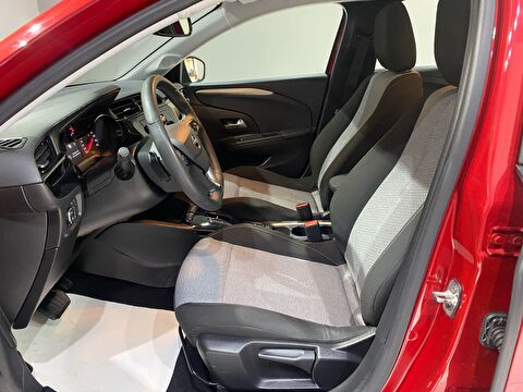 2024 Benzin Otomatik Opel Corsa Kırmızı Gürel Tasarım Aksesuar Otomotiv San. Tic. Ltd. Şti.