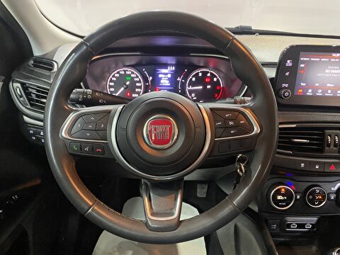 2022 Benzin Manuel Fiat Egea Kırmızı Gürel Tasarım Aksesuar Otomotiv San. Tic. Ltd. Şti.