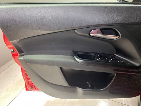 2022 Benzin Manuel Fiat Egea Kırmızı Gürel Tasarım Aksesuar Otomotiv San. Tic. Ltd. Şti.