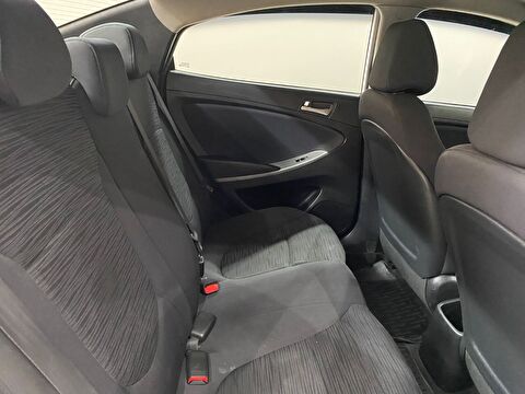 2015 Dizel Otomatik Hyundai Accent Blue Beyaz Gürel Tasarım Aksesuar Otomotiv San. Tic. Ltd. Şti.